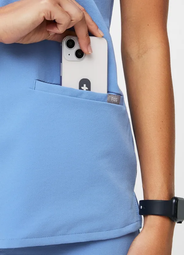 FIGS Casma Three-Pocket Scrub Top Ceil Blue - Image 5