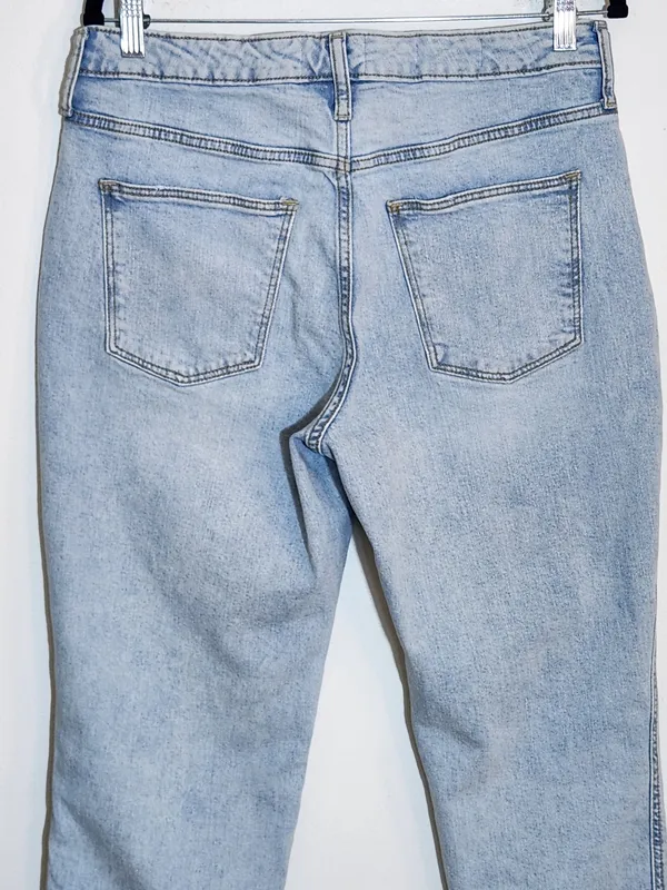 Universal Thread Light Wash High Rise Slim Straight Ankle Jeans Size 12 Flaw - Image 6