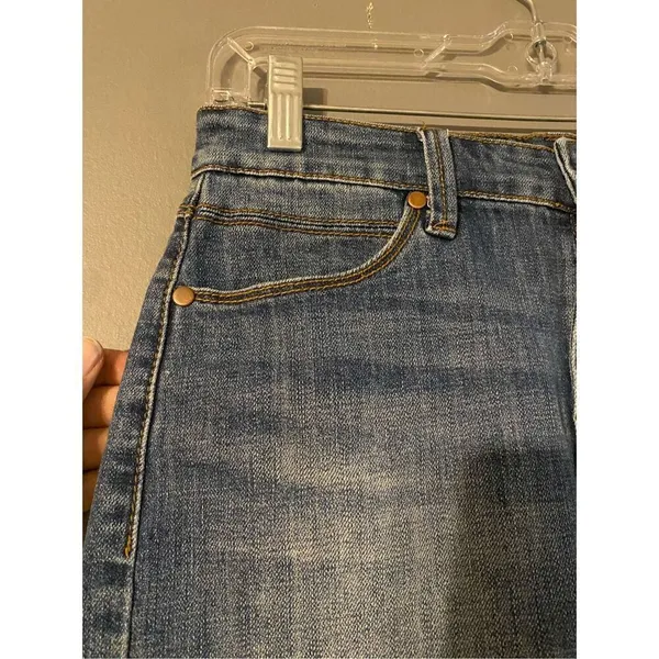 Forever 21 Contemporary Skirt Zip Fly Denim Jean Cut Off Mini Medium NWOT - Image 3