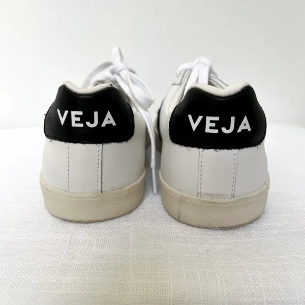Veja Esplar Sneakers in Black & White - Image 5