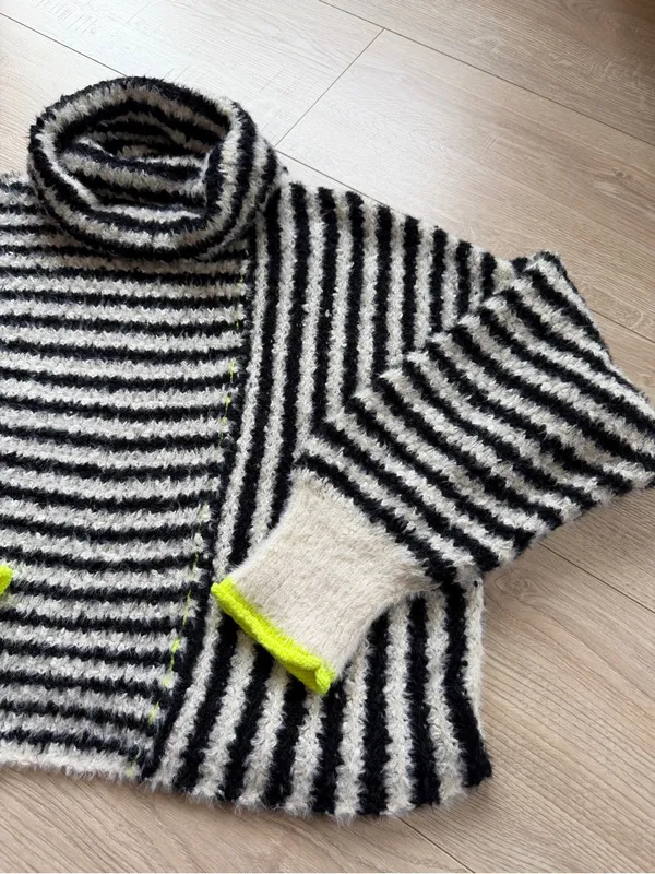 Pilcro Black and White illusion Striped Turtleneck Sweater with Neon Trim size M - Image 2