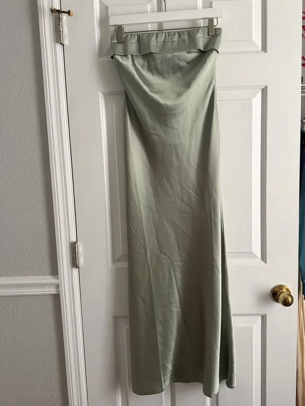 Billy J Olive Satin Maxi Dress Green Size 4 - Image 3