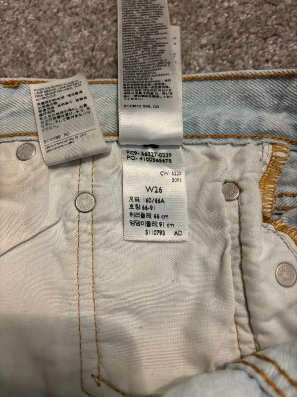 Levi’s Jean Shorts - Image 4