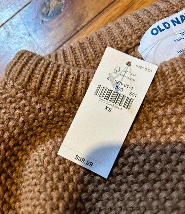 Old Navy Sweater - Image 3