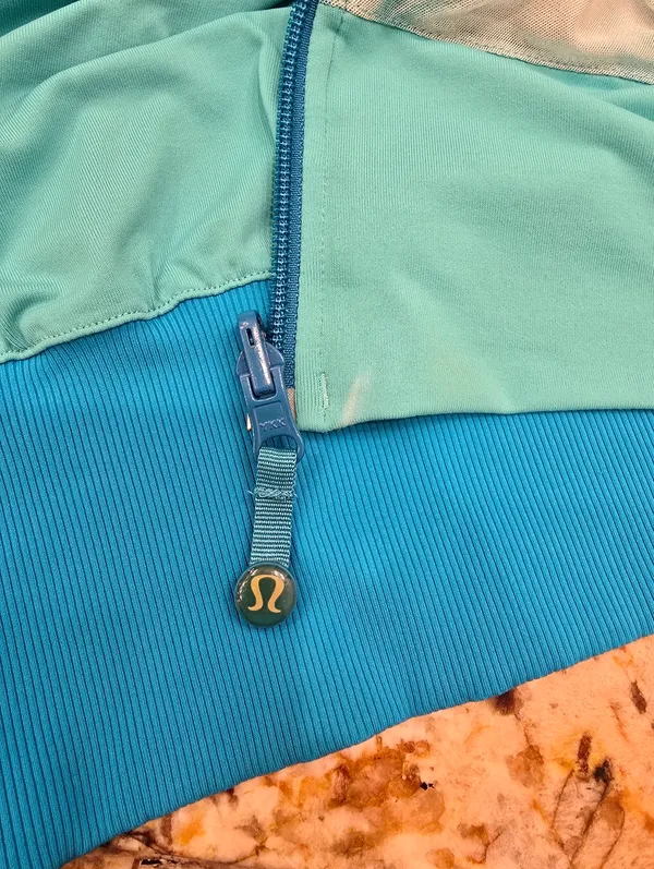 Lululemon Reversible Raja Jacket blue floral print L 8 - Image 8
