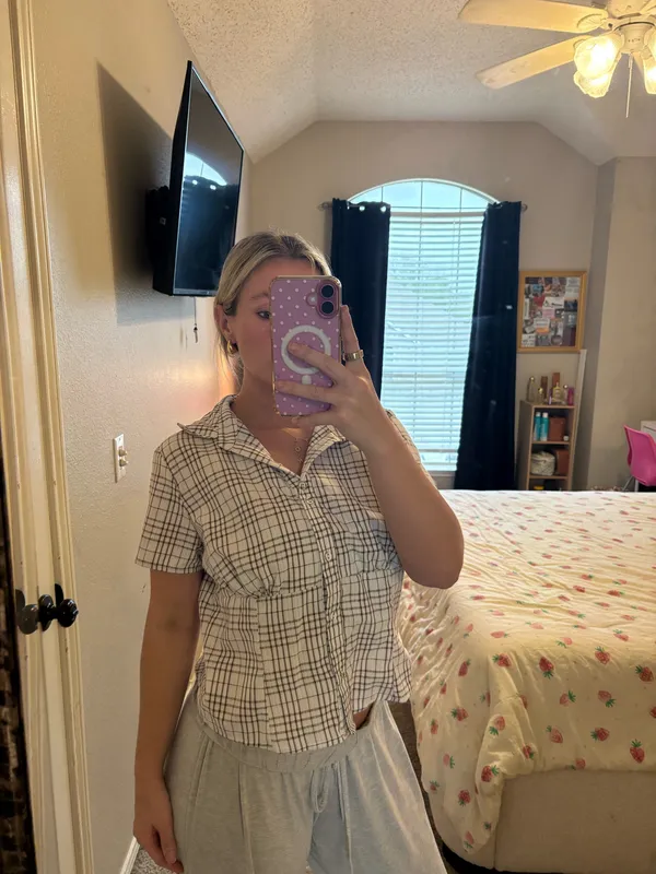 Amazon Plaid button up short sleeve blouse - Image 2