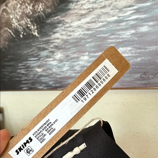 NWOT SKIMS Fits‎ Everybody Strapless Convertible Bra Onyx size 32DDD - Image 2
