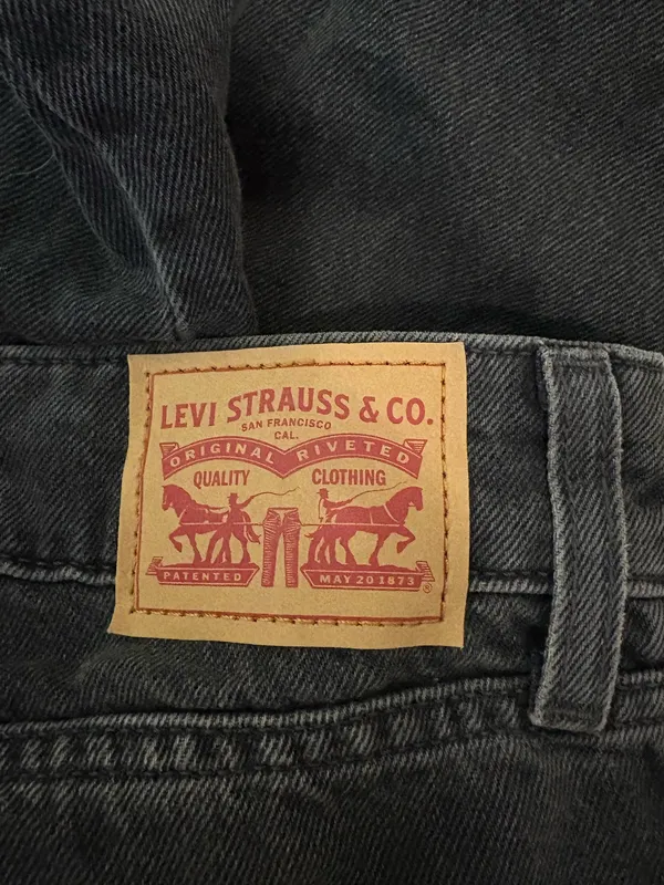 Levi’s Black Low-Rise Jeans - Image 2