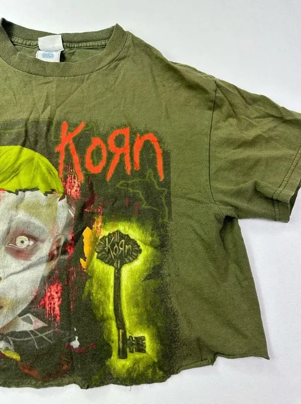 Korn band cropped t shirt size Medium Green - Image 3
