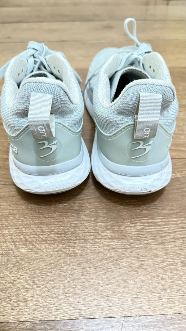 STAINED Gravity Defyer Womens XLR8 Running Shoe White Gray Size 9 - Image 3