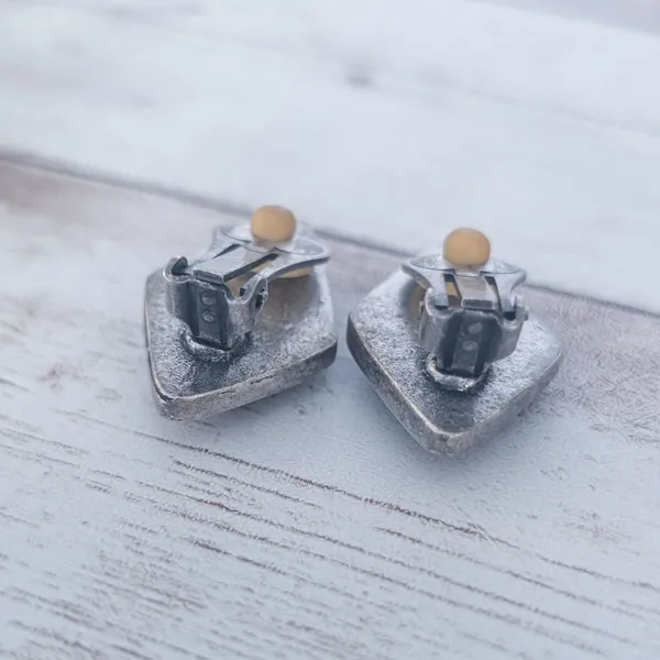 Vintage Clip On Earrings Dark Grey/Black Diamond Shape - Fair Condition - Image 6