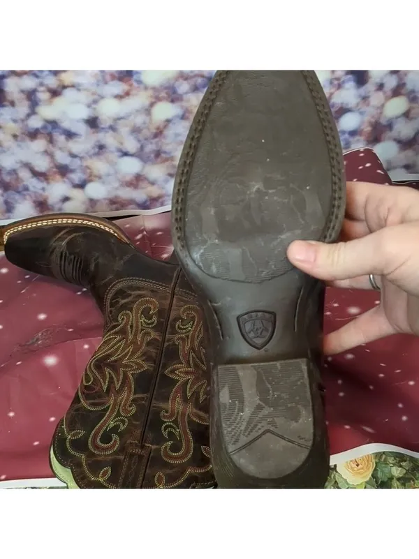 Ariat legend cowboy boots sassy brown size 6B - Image 9