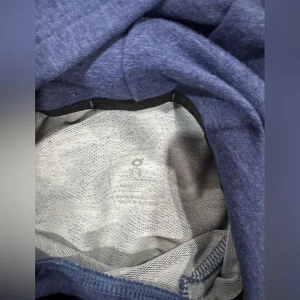 ON CLOUD Stylish Blue Hoodie for Women - Image 12
