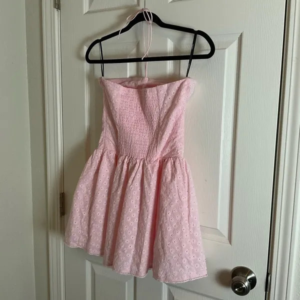 Forever 21 Pink Strapless Eyelet Dress size small - Image 7