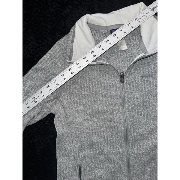 Patagonia Women's Light Gray Cable Jacket Full Zip Size Medium - Image 6