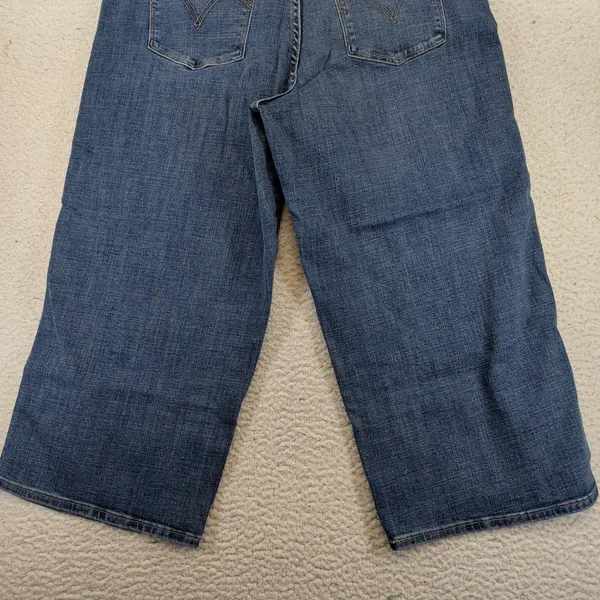 Levis Classic Wide Leg Crop Jeans Womens 16 Medium Wash Blue High Rise - Image 10