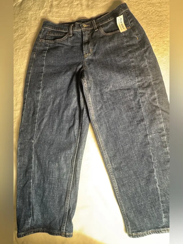 Old Navy High-Waisted Extra-Wide-Leg Barrel Jeans size 8 - Image 7