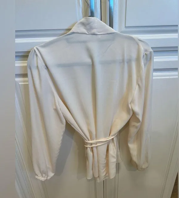 Wilfred beautiful wrap long sleeve blouse - Image 2