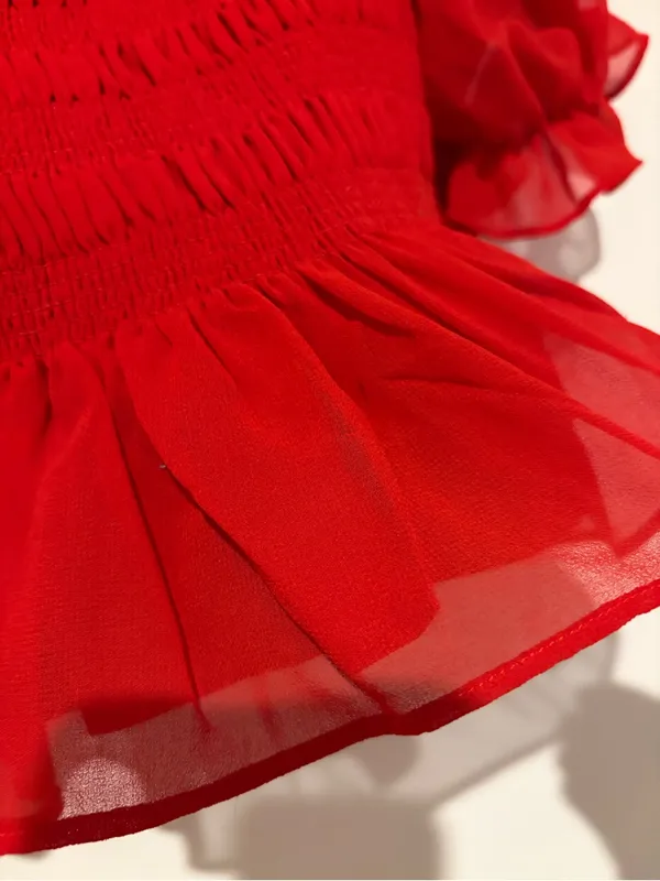 WAYF puff sleeve smocked crop‎ top red size medium - Image 5