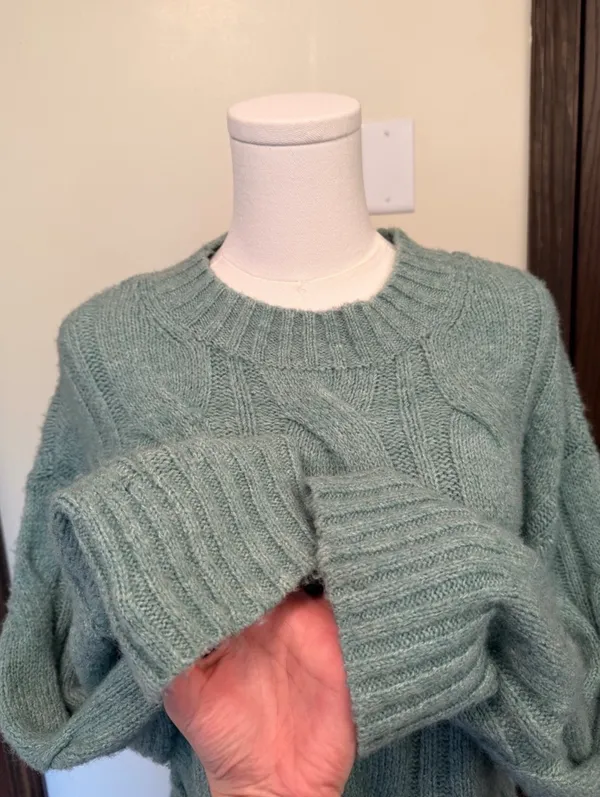American Eagle light green cable knit crewneck oversized sweater - Image 2