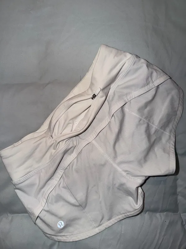 White Lululemon speed up 2.5  - Image 2