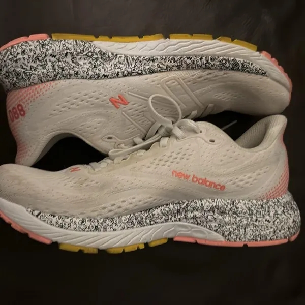 Women's Running Shoes - White and Pink - Image 4