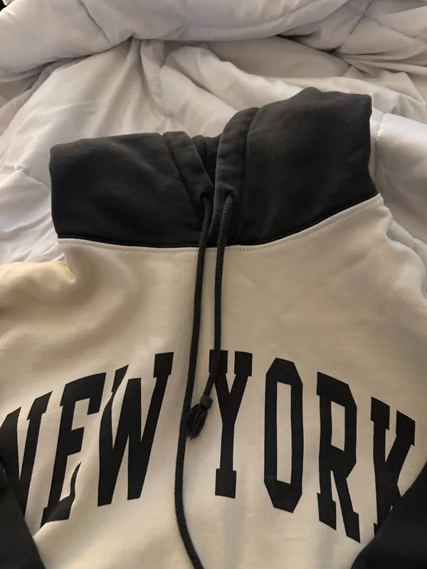 Brandy Melville Sweatshirt - Image 2