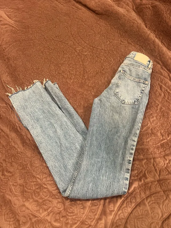 Zara Light Blue High-Rise Straight Leg Jeans - Image 4