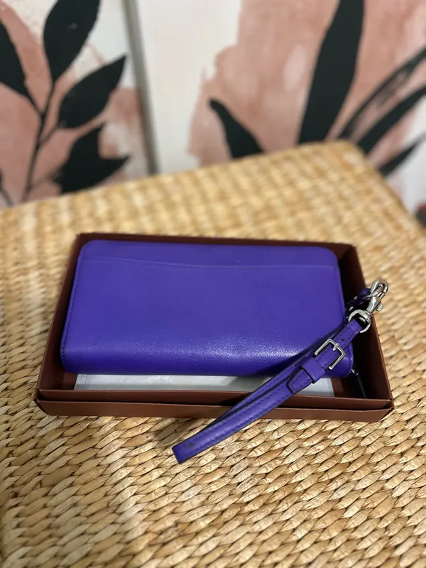 Coach Leather Wallet.  - Image 2