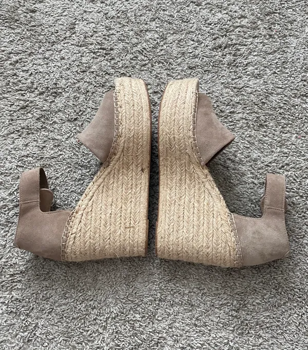 Marc Fisher Alida Espadrille Platform Wedge - Image 7
