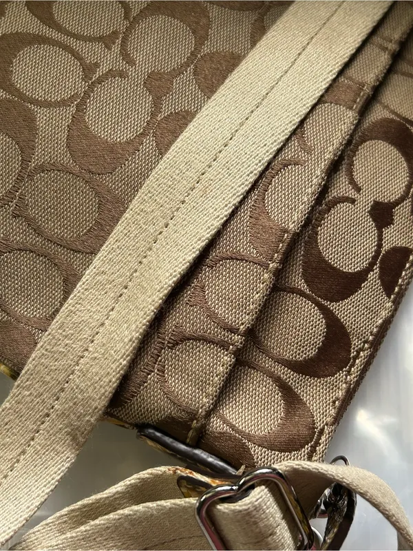 Coach Women’s Sutton Signature Python Swingpack Crossbody Bag - Image 12