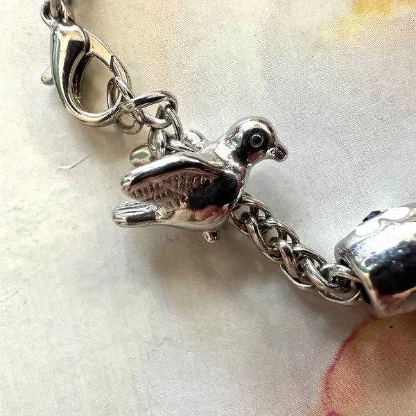 Silver tone bird flower peace owl charm bracelet - Image 5