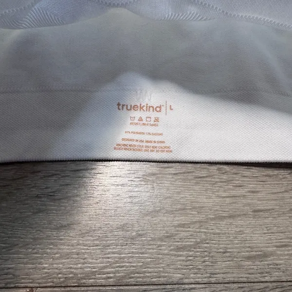 Truekind Daily Comfort Seamless Wireless Shaper Bra White Racerback Large L - Image 3