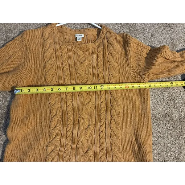 amber-brown L.L.Bean cable-knit crewneck sweater XL - Image 7