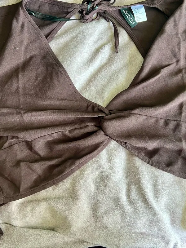H&M Brown Twist-Front Crop Top - Image 2