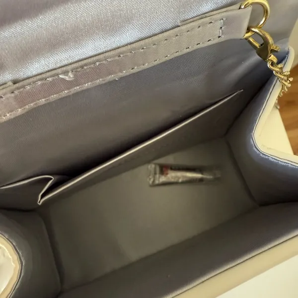 White Purse with Champagne Bow and Pearls - Image 6