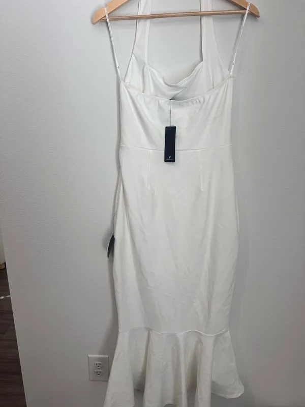 Lulu Townsend Lulus Londa White halter neck trumpet midi dress - Image 3