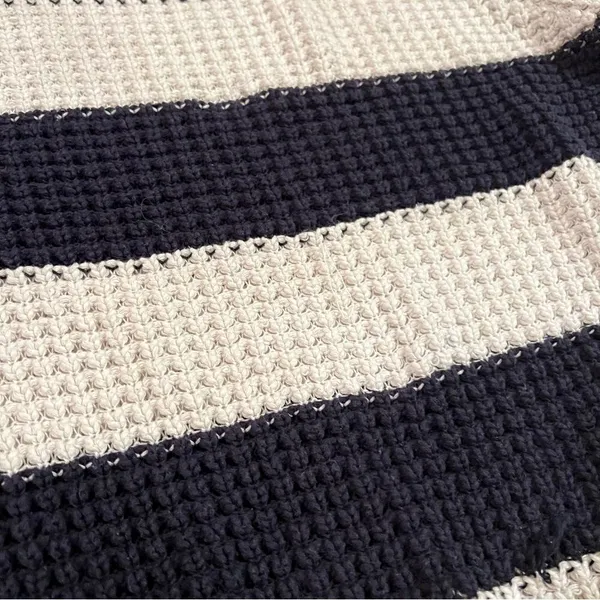 American Eagle Blue and White Striped Jegging Knit Sweatshirt Women’s Small - Image 2