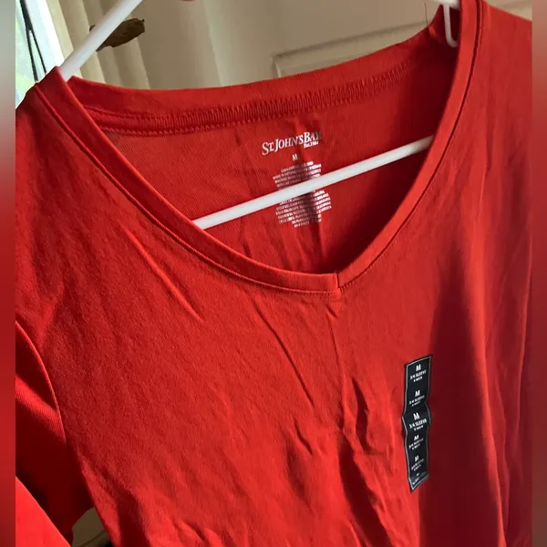 St. John’s Bay Majestic Orange 3/4 Sleeve V-Neck Shirt Size M NEW - Image 2