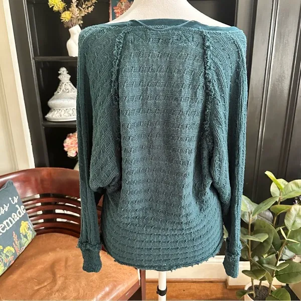 Free People Cotton Sweater – Size XS – High-Low Hem – Oversized Fit - Image 8