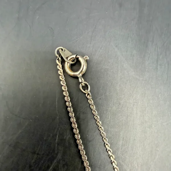 Silver Tone Cross Pendant Necklace 7 in Chain 1 in Pendant Preowned - Image 5