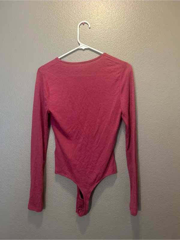 Abercrombie & Fitch Slim and Cozy Ruched V-Neck Bodysuit Pink Size S GUC - Image 2