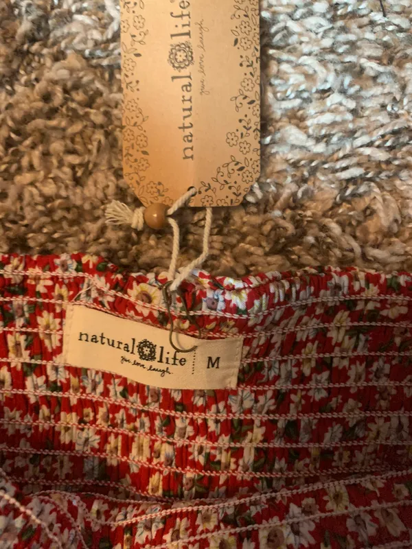 Natural Life NWT Red Floral Crop Top M - Image 4