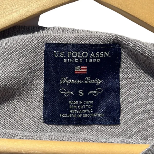 US Polo Assn. Superior Quality Gray Sweater Size‎ Small - Image 5