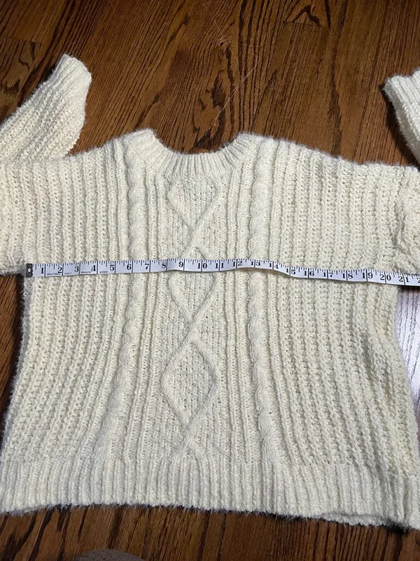 Madden Girl Cable Knit Pullover Size S Butter Yellow Fuzzy Sweater - Image 4