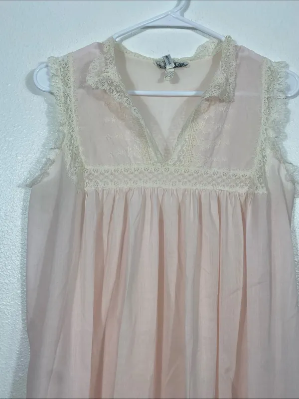 Vintage Christian Dior Lingerie Pink Lace Coquette Long Nightgown 70s 80s Size S - Image 3