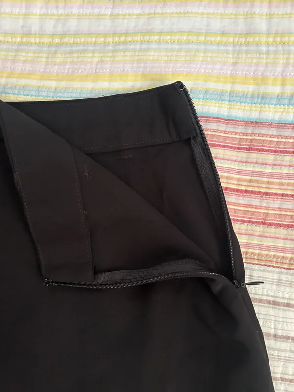 Forever 21 Black Mini Skirt - Image 4