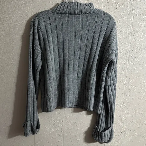 Gray Ribbed Women's Sweater Size S/M Size M - Image 4