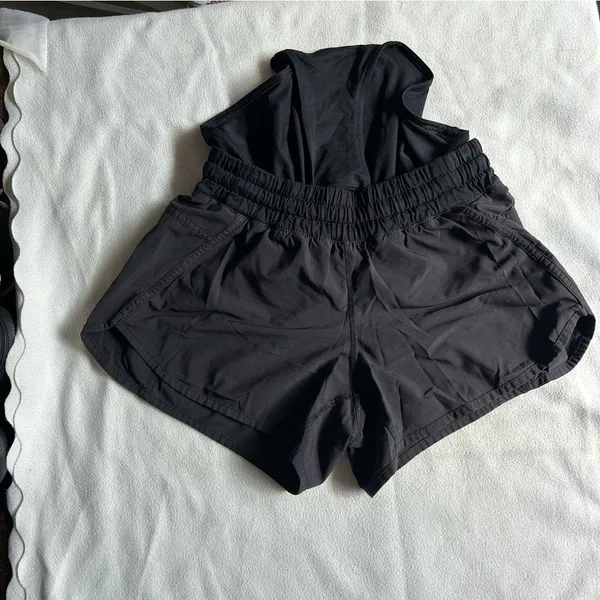 Lululemon Black Women's Shorts - Image 5