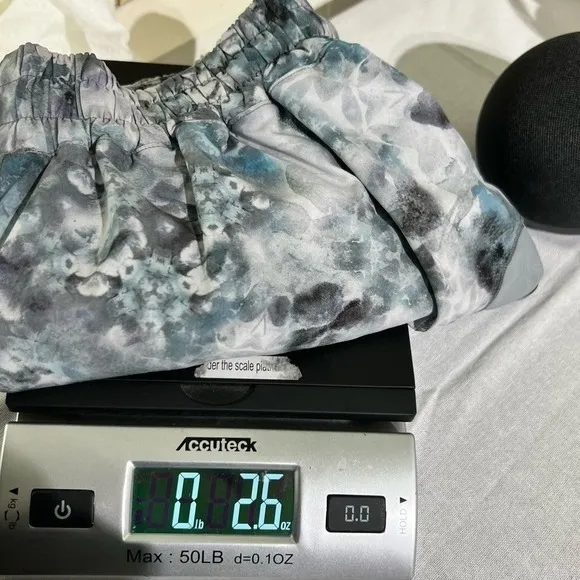 Lululemon Hotty Hot Low Rise Short 2.5" Kaleidofloral Multi / Blue Cast W7ATHR - Image 8